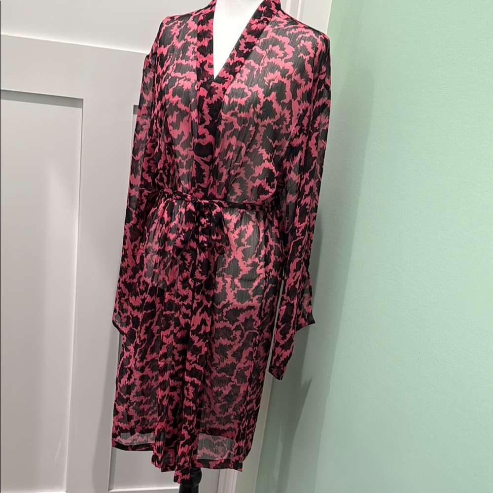 VENUS Pink and Black Peekaboo Sleeve Kimono Robe. Size S/M. NWOT